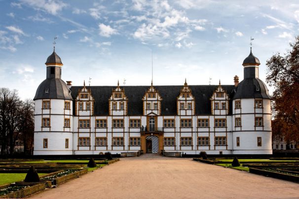 Schloss Neuhaus